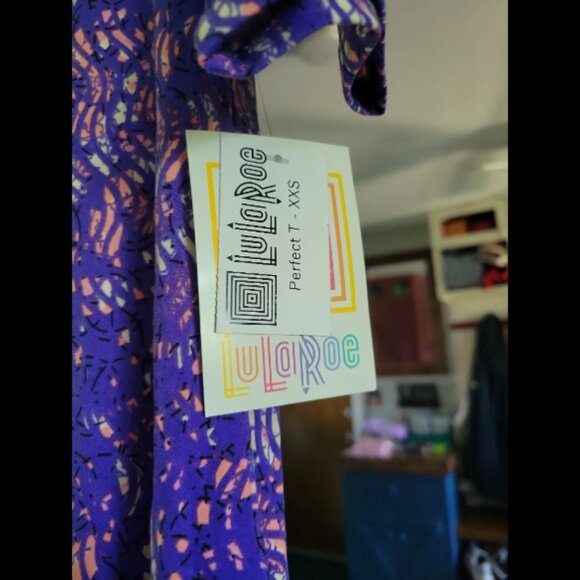 Womens size XXS Lularoe perfect T. New with tags - Picture 2 of 4